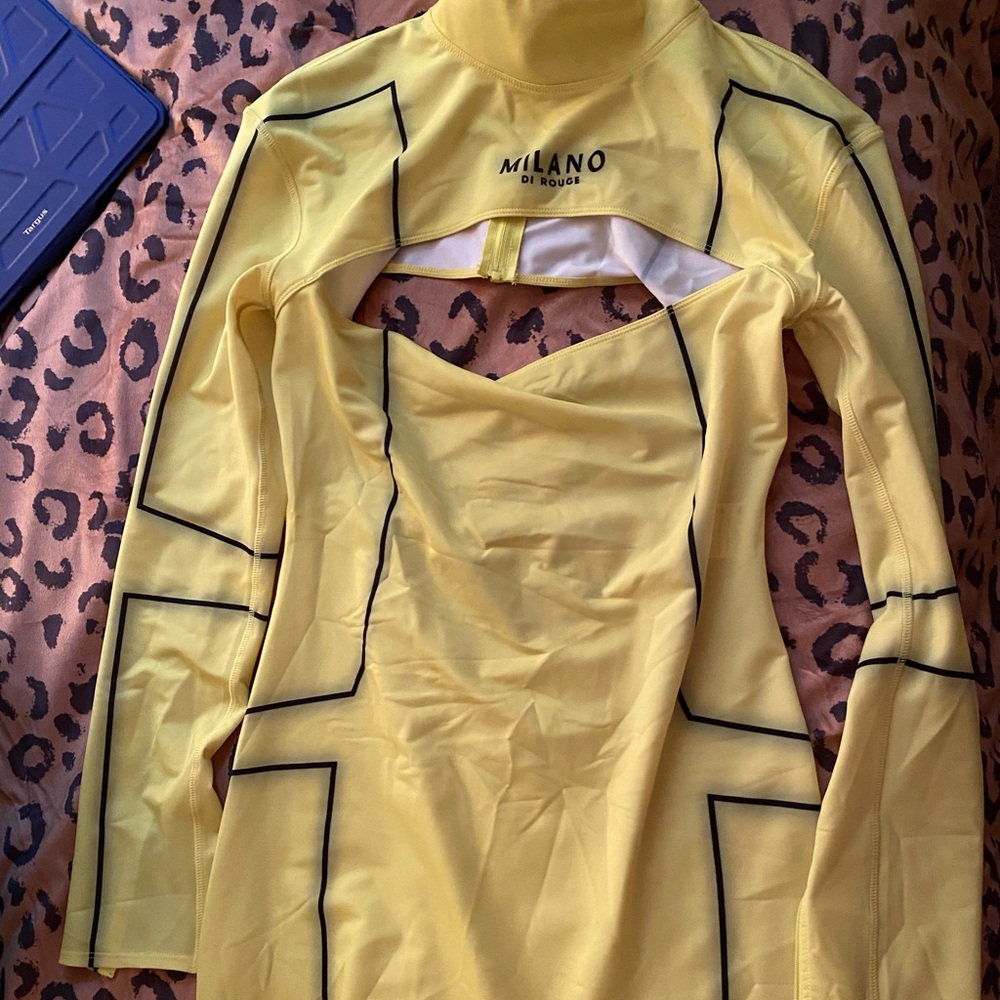 Milano sexy one piece NEVER WORN - Picture 2 of 7